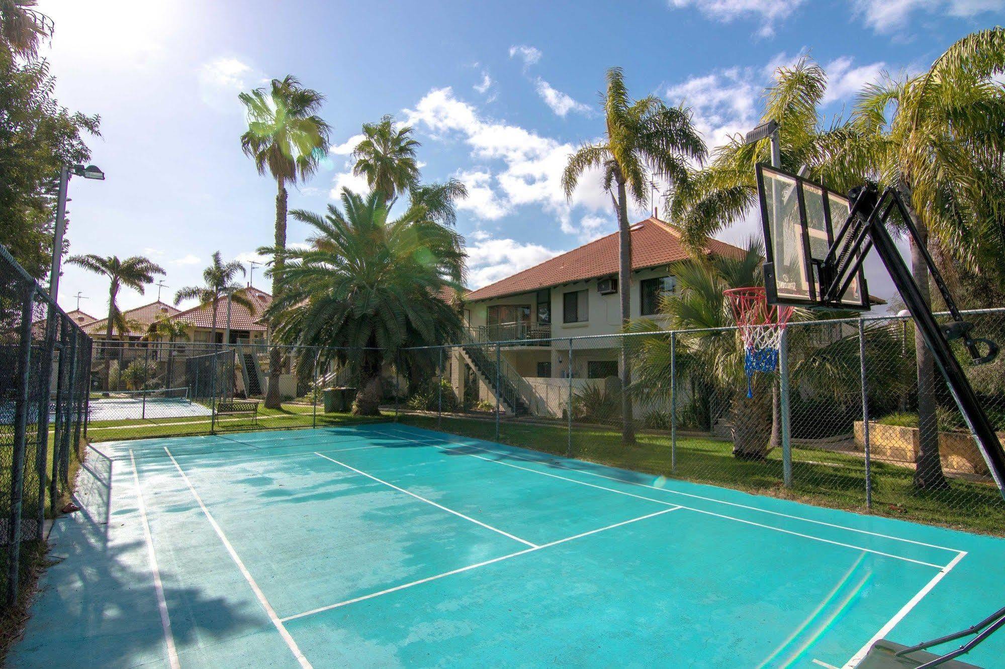 Mandurah Family Resort Екстер'єр фото